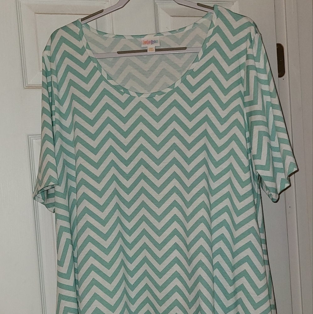 Lularoe Perfect Tee - Mint & White Chevron